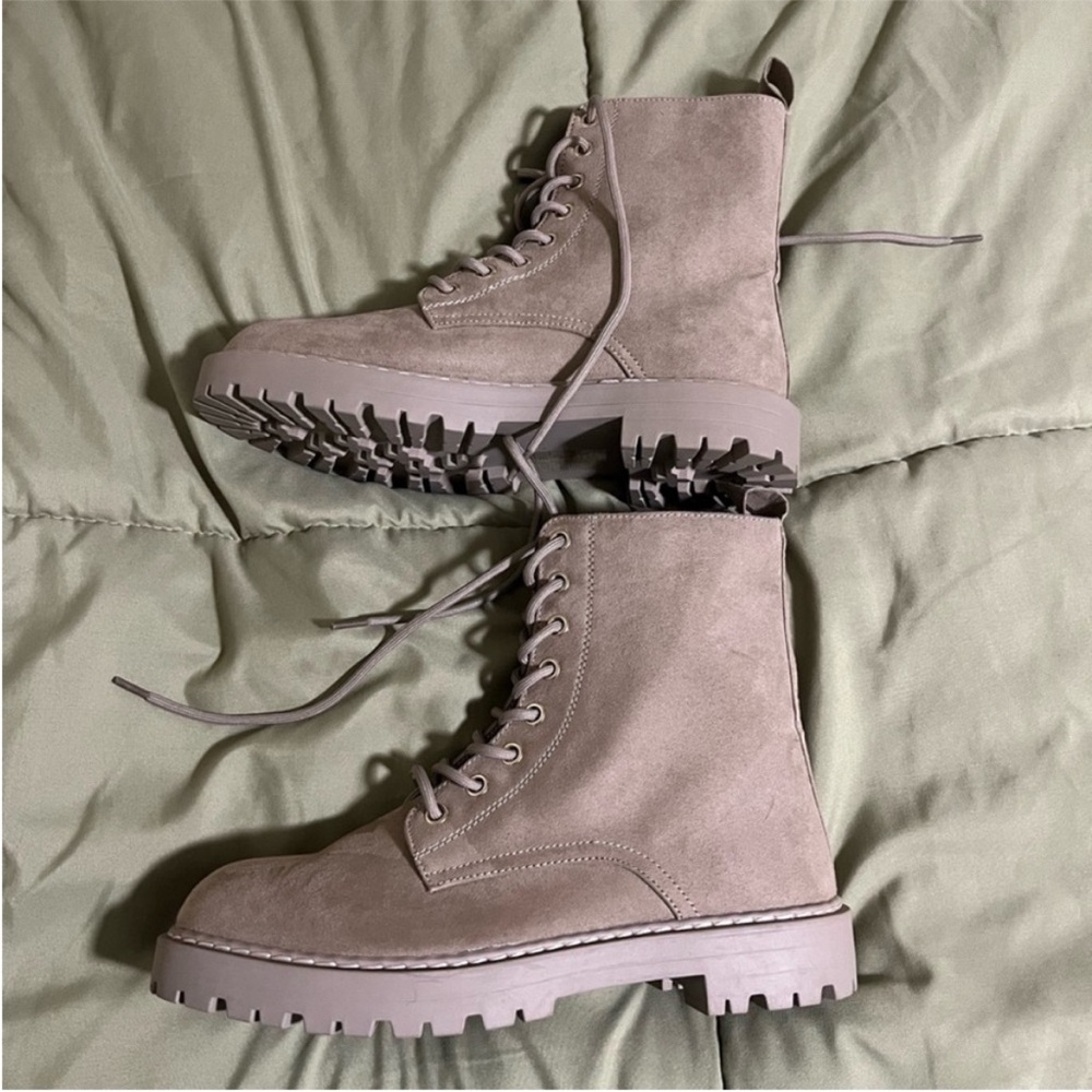 H&M Canvas Boots Dark Beige 9.5 - Picture 2 of 9